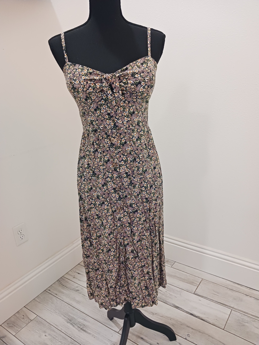 Floral Spaghetti-Strap Midi Dress in Black and Pink